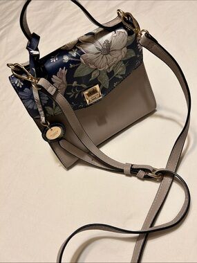Dune Floral Accent Crossbody Bag in Navy and Taupe